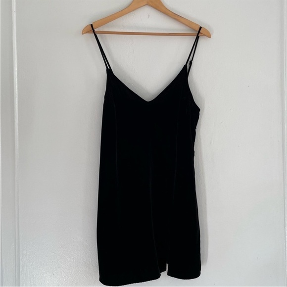 Reformation Lyra black velvet reformation dress size XS - Picture 5 of 9